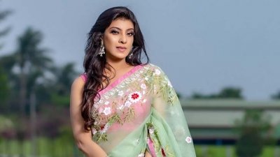 সাদিয়া ইসলাম মৌ