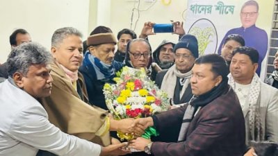 ফরিদপুর-৪ আসনে বিএনপির মনোনীত সংসদ সদস্য প্রার্থী শহিদুল ইসলামের বাসায় উপস্থিত হয়ে দলটিতে যোগ দেন সোবাহান মুন্সি