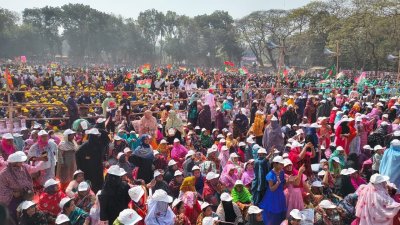 যশোরে সমাবেশস্থলে নেতাকর্মীদের ঢল