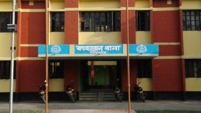 দুর্বৃত্তের ছোড়া দাহ্য পদার্থে গৃহবধূ দগ্ধ