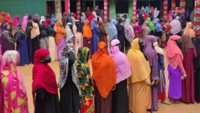 বগুড়ায় নির্বাচনে জয়-পরাজয় নির্ধারণে বড় ভূমিকা রাখবেন নারীরা। কারণ সাতটি আসনে পুরুষের চেয়ে নারী ভোটার বেশি