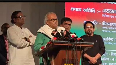 বক্তব্য রাখছেন রুহুল কবির রিজভী