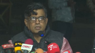 ব্রিফ করেন প্রেস সচিব শফিকুল আলম