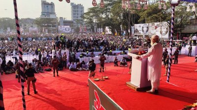 শনিবার বিকালে সিলেট সরকারি আলিয়া মাদ্রাসা মাঠে জনসভায় বক্তব্য দেন জামায়াতে ইসলামীর আমির ডা. শফিকুর রহমান