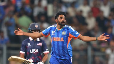 দলে ফিরেই পারফর্ম করেছেন সিরাজ।