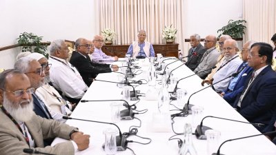 বৈঠকে প্রধান উপদেষ্টা