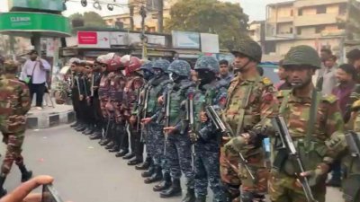 যৌথবাহিনীর অভিযান শুরু হলেও বেশিরভাগ সন্ত্রাসী-অস্ত্রধারী, অপরাধী, চরমপন্থি ও দস্যু গ্রেফতার হয়নি