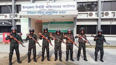 নির্বাচনি মাঠে তৎপর আনসার বাহিনী