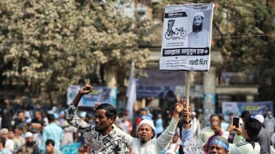 বাংলাদেশে আসন্ন জাতীয় নির্বাচন প্রচারণা। ছবি: রয়টার্স