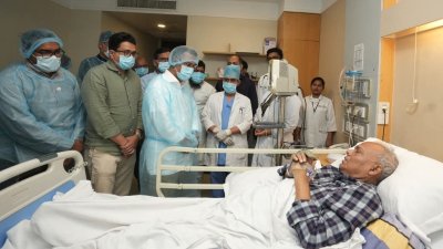 রিজভীর শয্যাপাশে তারেক রহমান