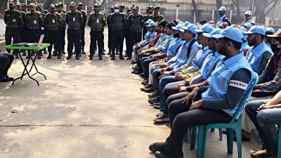 অবৈধভাবে নির্বাচনি দায়িত্ব পাওয়া ৩৩০ জনকে সরিয়ে দিলো আনসার