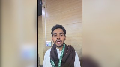 ফেসবুক লাইভে এসে কথা বলছেন এনসিপির মুখপাত্র আসিফ মাহমুদ। ছবি: সংগৃহীত