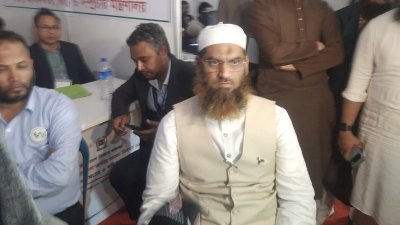 ইসিতে মামুনুল হক। ছবি: বাংলা ট্রিবিউন