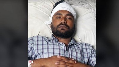 আহত সাহাবুল ইসলামকে বগুড়া শহীদ জিয়াউর রহমান মেডিক্যাল কলেজ হাসপাতালে ভর্তি করা হয়