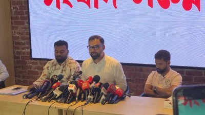 সংবাদ সম্মেলনে আমিনুল হক