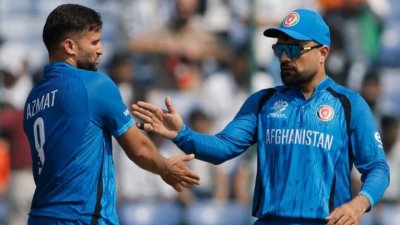 অনন্য কীর্তি গড়েছেন রশিদ খান।