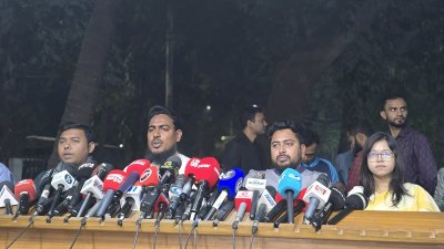 রাষ্ট্রীয় অতিথি ভবন যমুনায় সংবাদ সম্মেলন কথা বলছেন এনসিপির সদস্য সচিব আখতার হোসেন। ছবি: বাংলা ট্রিবিউন