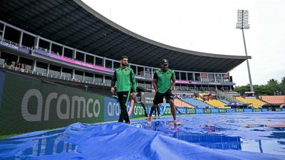 চেন্নাইয়ে বৃষ্টিতে পরিত্যক্ত ম্যাচ।