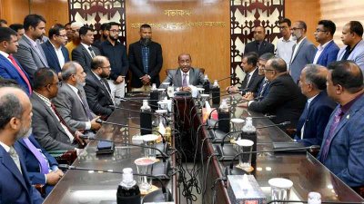 কর্মকর্তাদের সঙ্গে পরিচিতিমূলক সভায় মো. আসাদুজ্জামান