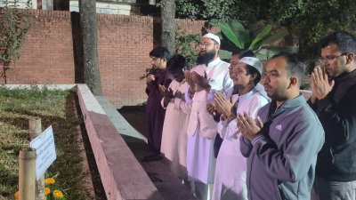 ওসমান হাদির কবর জিয়ারত করলেন আতিক মুজাহিদ