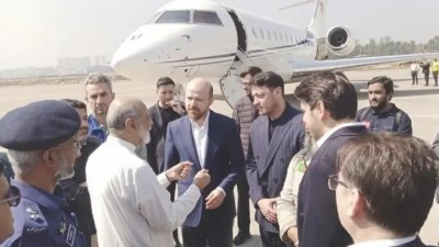 কক্সবাজারে মেসুত ওজিল ও এরদোয়ানের ছেলে