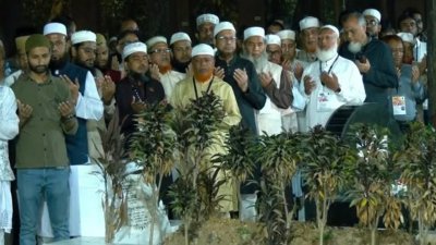 আজিমপুর কবরস্থানে ডা. শফিকুর রহমান