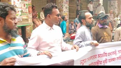 সালমান শাহ হত্যার বিচার দাবিতে আদালতে ভক্তদের অবস্থান