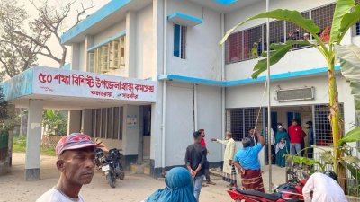 কলারোয়ায় প্রতিপক্ষের ছুরিকাঘাতে এক ব্যক্তি নিহত, আশঙ্কাজনক আরও একজন