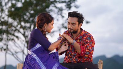 ‘কসম’ নাটকে তানজিম সাইয়ারা তটিনী ও ফারহান আহমেদ জোভান (ছবি: সিএমভি)