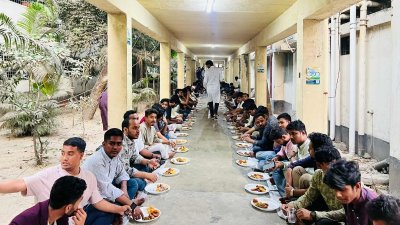 জগন্নাথ বিশ্ববিদ্যালয়ে ইফতার