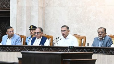 বিভিন্ন দফতরের কর্মকর্তা-কর্মচারীদের সঙ্গে প্রধানমন্ত্রীর মতবিনিময় সভা