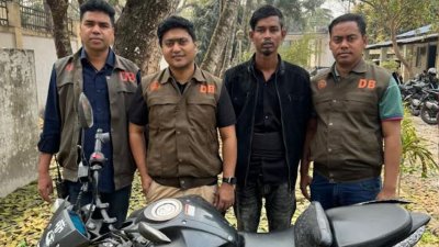 গ্রেফতার মনিরুল ইসলাম