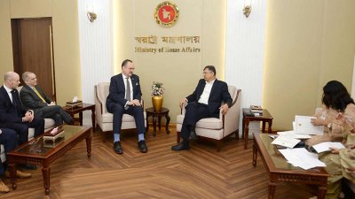 স্বরাষ্ট্রমন্ত্রী সালাহউদ্দিন আহমদের সঙ্গে বৈঠকে রাষ্ট্রদূত ব্রেন্ট ক্রিস্টেনসেন