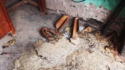 সাতক্ষীরার তালা উপজেলায় নগরঘাটা ইউনিয়ন বিএনপির কার্যালয়ে দুর্বৃত্তরা পেট্রল ঢেলে আগুন দিয়েছে