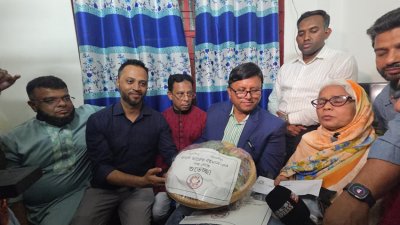 রাহেলা খাতুনের বাসায় আমরা বিএনপি পরিবারের প্রতিনিধি দল
