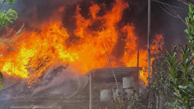 কক্সবাজারের উখিয়ায় রোহিঙ্গা ক্যাম্পের একটি এনজিও সংস্থার প্রকল্প অফিসে অগ্নিকাণ্ড ঘটেছে