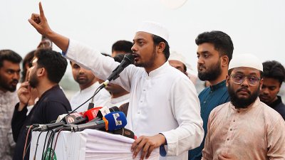 এনসিপির খুলনা বিভাগীয় ইফতার মাহফিলে বক্তব্য দেন নাসীরুদ্দীন পাটওয়ারী