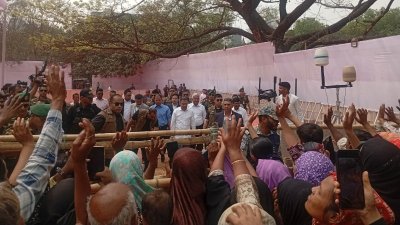 ফ্যামিলি কার্ডের উদ্বোধনী অনুষ্ঠানে প্রধানমন্ত্রী তারেক রহমান। ছবি: সংগৃহীত