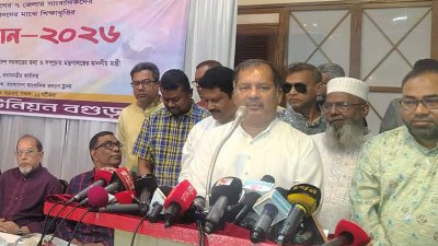 কথা বলছেন জহির উদ্দিন স্বপন