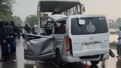 বিয়ের সাজের স্বস্তির চোখের জলই রূপ নিলো বিষাদের কান্নায়