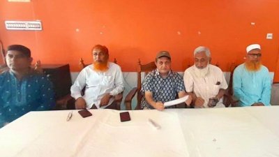 রাজশাহীতে জ্বালানি তেলের পর্যাপ্ত সরবরাহ নিশ্চিত করা না হলে আগামী সোমবার থেকে তেল উত্তোলন বন্ধ রাখার হুঁশিয়ারি দিয়েছে জেলা পেট্রল পাম্প মালিক সমিতি