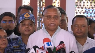 জাতীয় ঈদগাহ পরিদর্শন শেষে সাংবাদিকদের সঙ্গে কথা বলেন ডিএসসিসি প্রশাসক মো. আব্দুস সালাম