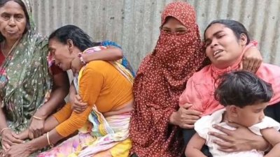 নিহতের স্বজনদের আহাজারি