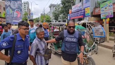 দায়িত্ব পালনের সময় শামীম আনোয়ার একের পর এক অভিযানের মাধ্যমে নরসিংদীর চাঁদাবাজি ও মাদক সিন্ডিকেটের বিরুদ্ধে কঠোর অবস্থান নেন