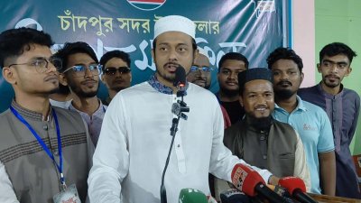 বুধবার চাঁদপুর প্রেসক্লাবে এনসিপির আয়োজনে ইফতার মাহফিলে বক্তব্য দেন দলের মুখ্য সমন্বয়ক নাসীরুদ্দীন পাটওয়ারী
