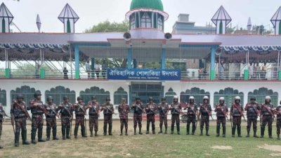 ঐতিহ্যবাহী শোলাকিয়া ঈদগাহ ময়দানে বিজিবি মোতায়েন। ছবি: সংগৃহীত