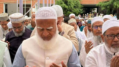 মিরপুরে ঈদের নামাজ আদায় করলেন জামায়াত আমির  ডা. শফিকুর রহমান