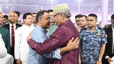 জাতীয় ঈদগাহে পবিত্র ঈদুল ফিতরের প্রধান জামাতে অংশ নেন রাষ্ট্রপতি মো. সাহাবুদ্দিন ও প্রধানমন্ত্রী তারেক রহমান