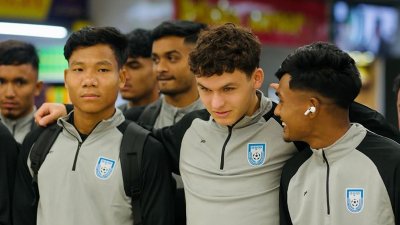 এক সঙ্গে ফুটবলে ৩ দল দেশের বাইরে, লক্ষ্য অভিন্ন