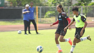 ঈদে পরিবারকে মিস করছেন নারী ফুটবলাররা